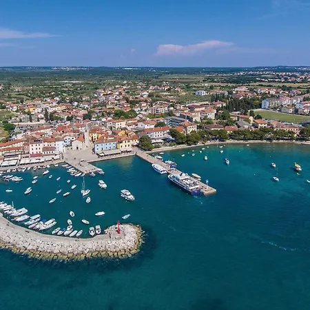 Awesome In With Wifi Daire Fažana